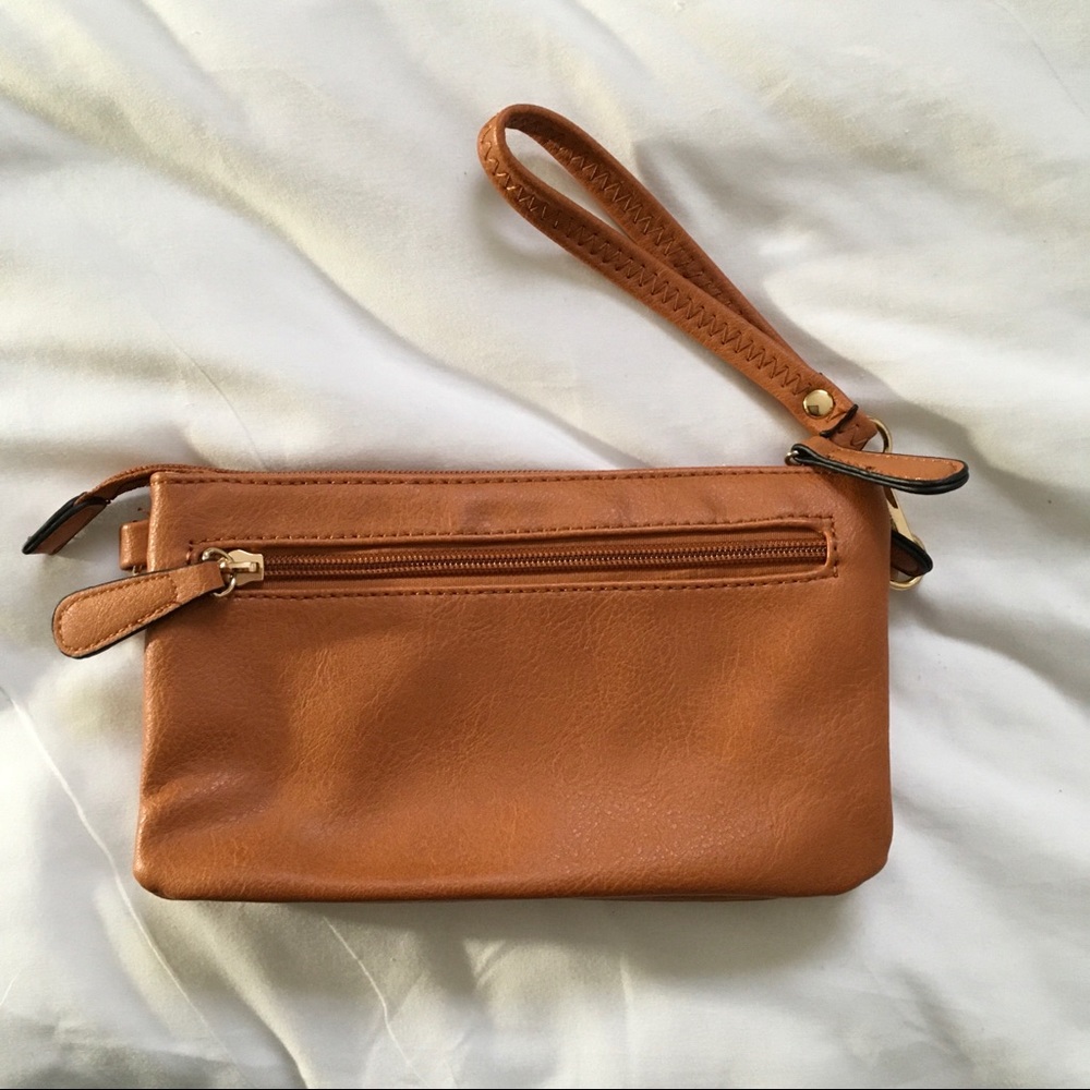 Clutch/multi pocket wallet in brown